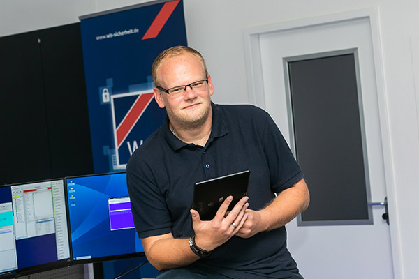 Mensch-Technik W.I.S. Alarmaufschaltung Notruf-Service-Leitstelle